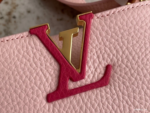 WIS VUITTON LOUIS CAPUCINES MINI 0131